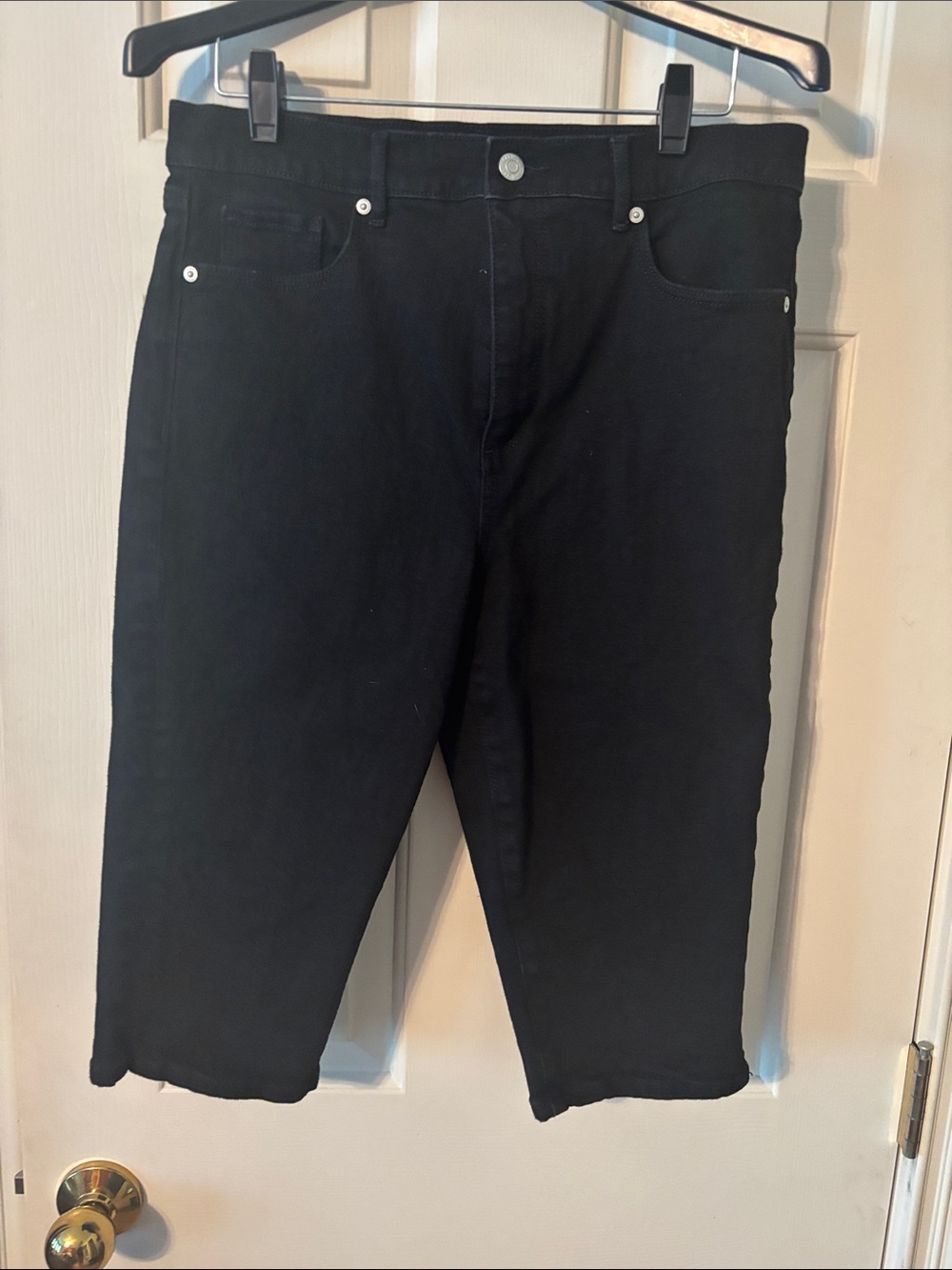 LOFT Black Denim Shorts/pedal pushers